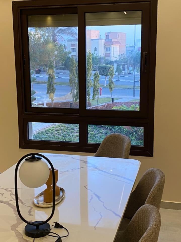Apartment شقه فندقيه بيفرلي هيلز كومبوند One16 *