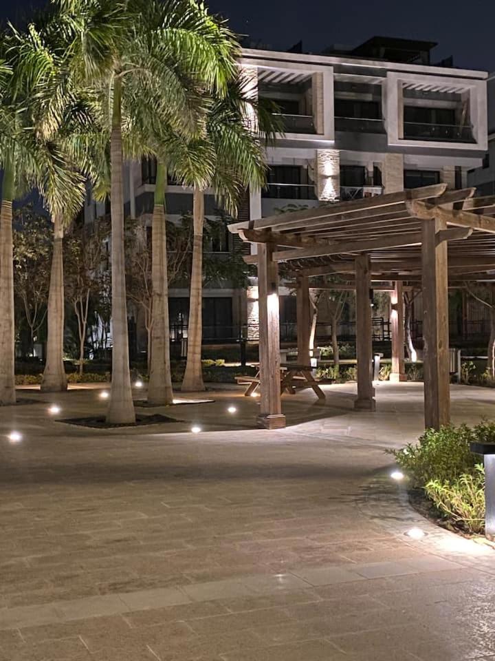 شقه فندقيه بيفرلي هيلز كومبوند One16 * Sheikh Zayed City