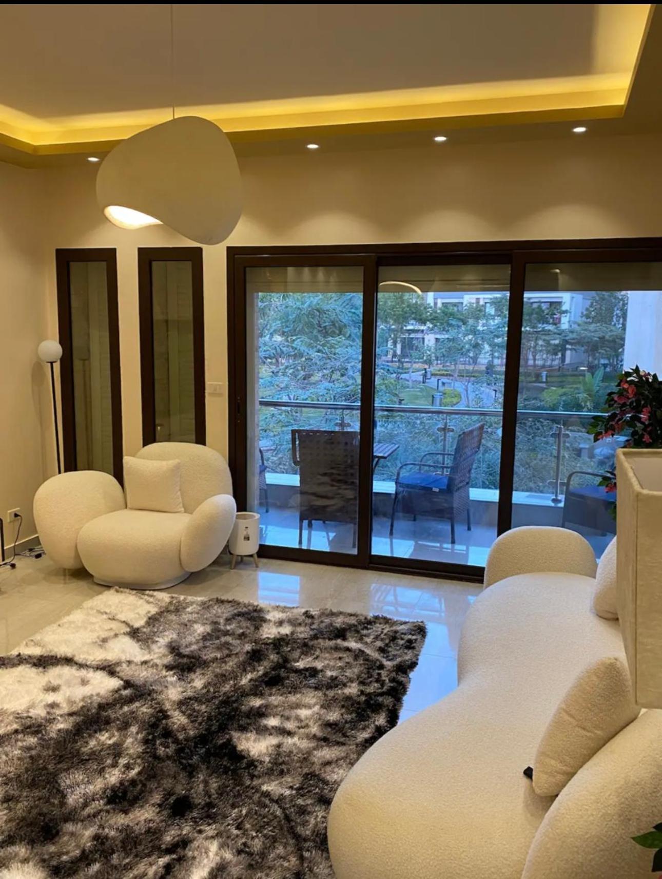 شقه فندقيه بيفرلي هيلز كومبوند One16 Apartment Sheikh Zayed City